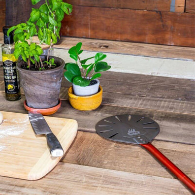 WPPO Breakdown pizza peel on table