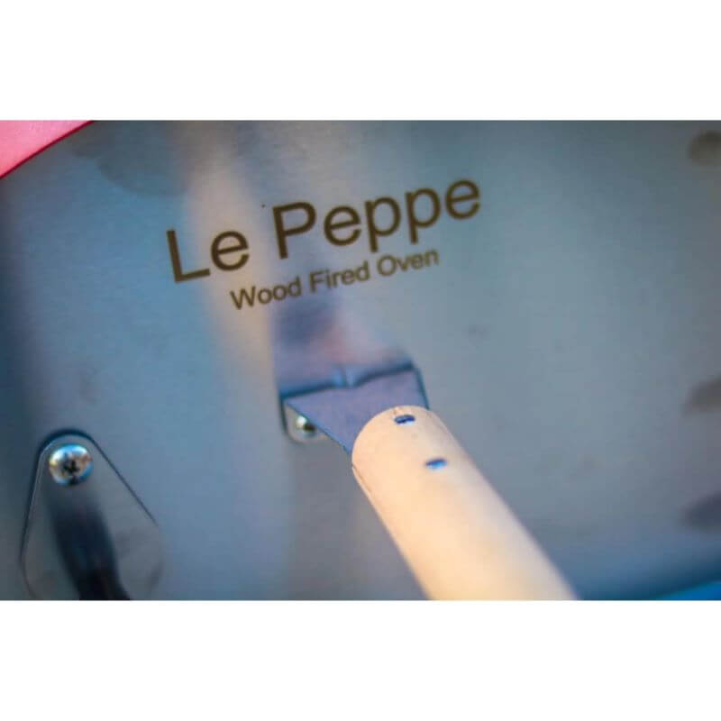 WPPO Le Peppe Portable Pizza Oven Handle and Door Closeup